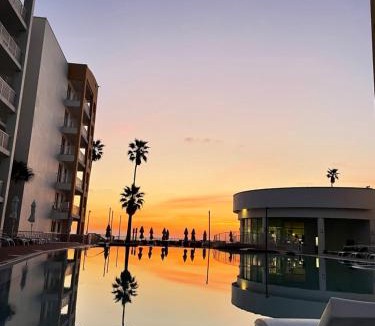 South Padre Island Hotel | Peninsula Island Resort & Spa - Beachfront Property at South Padre Island