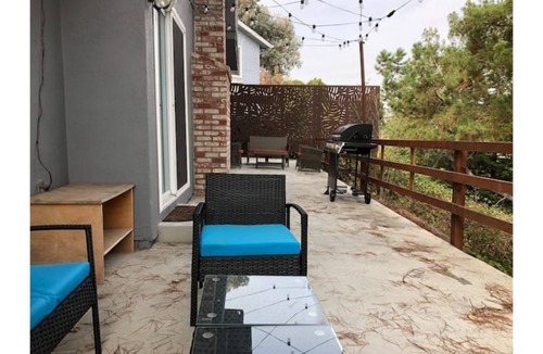 Castro Valley House | Perfect for Large Group sleeps 20!