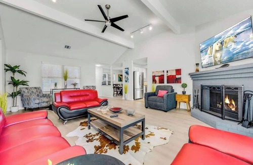 Plano House | Perfect Plano w/Pool/4 BDR PingPong Air Hockey