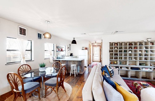 Dripping Springs Cabin | Perfectly decorated, dog-friendly cabin with community pool and hot tub