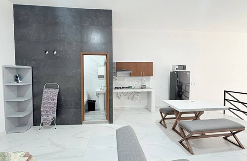 Tonala Apartment | Periférico Bodega con Departamento B