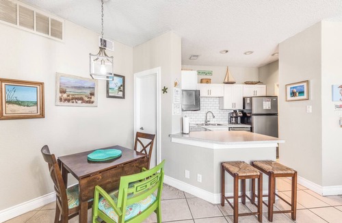 Corpus Christi Condo | Pet-Friendly Beach Retreat with Pool, Hot Tub, and Easy Gulf Access