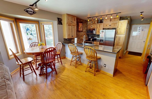 Mountain House Condo | Pet Friendly End Unit! On River Trail. Walk to Festivals, Dining, Activities
