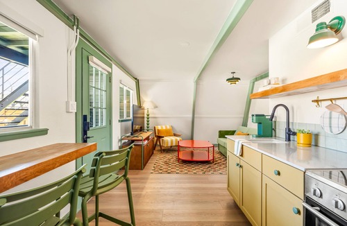 New Braunfels Hotel | Petit Cowboy