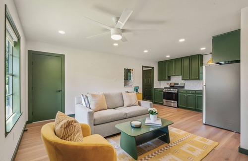 New Braunfels Hotel | Petit Cowboy