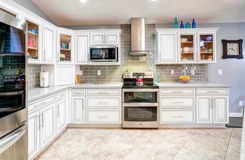 Roseview House | Pets Welcome! Group Retreat w/Pool in Surprise!