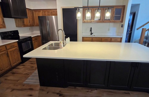 West Arlington House | Phenomenal 2-bedroom townhome with AC in Arlington
