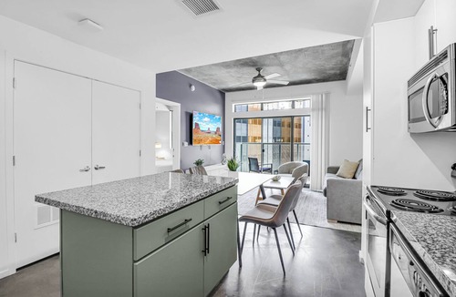Evans Churchill Apartment | Phoenix Urban Luxury Escape