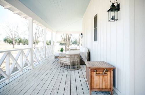 Brenham House | Pickle Ball + Fire Pit + Luxury Family Getaway!