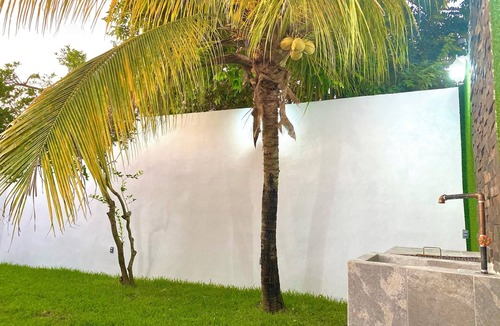 Tecolutla House | Pink Oueilhe Vacation Home