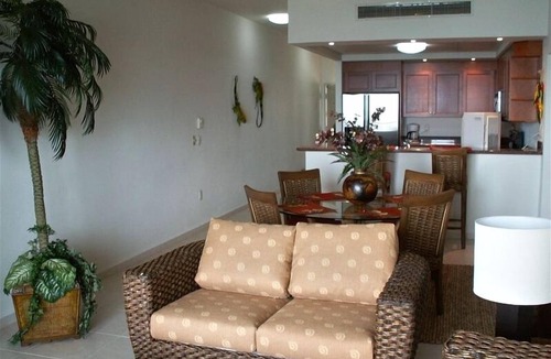 Nuevo Vallarta Condo | Playa Royal Oceanfront Condo