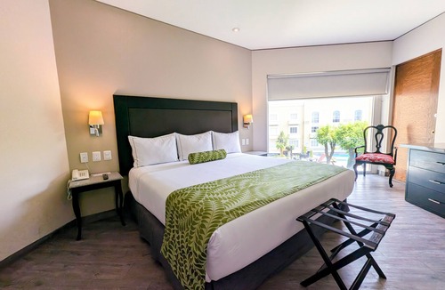 Downtown Queretaro Hotel | Plaza Camelinas Hotel