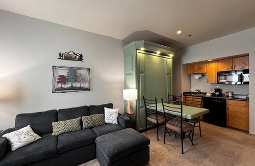 Purgatory Condo | Plaza View Studio for 2 in Purgatory Village, perfect for your mountain getaway!