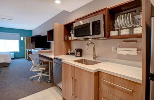 Downtown Tucson Hotel | Pleasant Stay, Convenient Location! 3 Convenient Units, Pool, Pets Allowed
