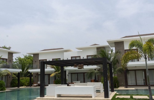 Monterrico Villa | Pool Entry 7 Guests 2 Bedrooms