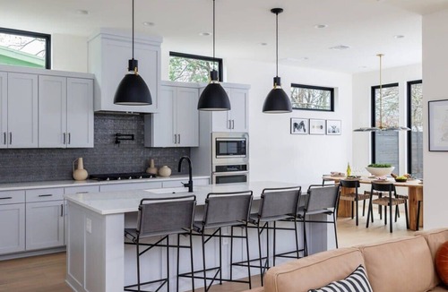 Hyde Park House | Pool, King Beds, Loft | The Frederick - Portoro