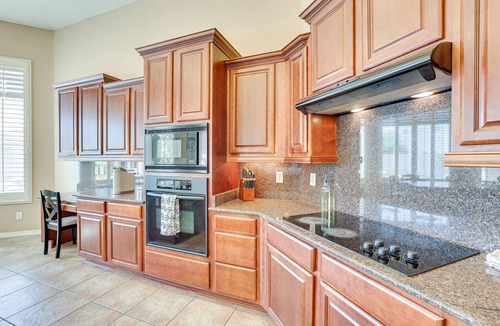 Litchfield Park House | Poolside Dining! Family Home 5 Mi to Goodyear