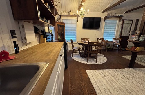 Etoile Cabin | Powell’s Place
