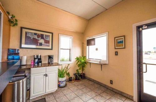 Odessa Apartment | Premium 2 Queen Bed with Kitchenette