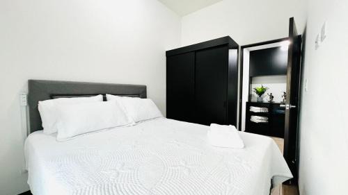 Zona 11 Apartment | Premium apartment with a stunning view of the volcanoes