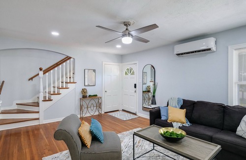 Mahncke Park House | 🥇PRIME LOCATION🌃 Downtown🥂Riverwalk🍣Pearl👑KING Bed