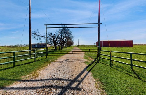 Celeste House | Prime Stargazing! Serene Texas Countryside Retreat