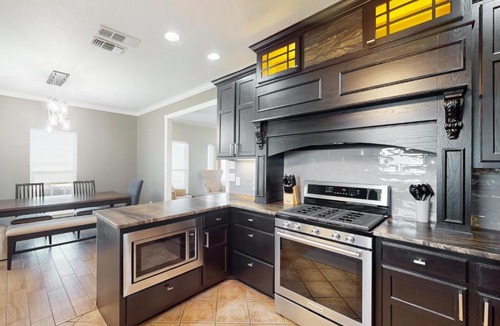 Celeste House | Prime Stargazing! Serene Texas Countryside Retreat