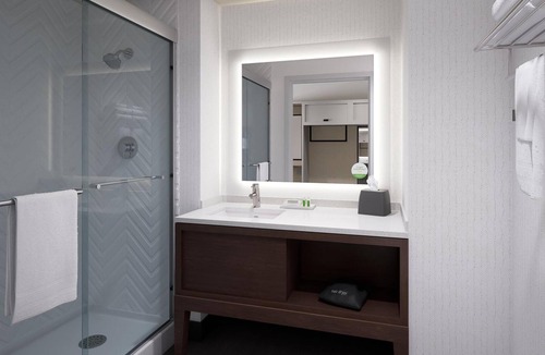 Barstow Hotel | Pristine and Restful Room Near Barstow’s Scenic Parks and Local Museums