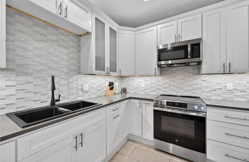 South Dallas - Fair Park Cabin | Private 2BR, 1 Bath Home with Full Kitchen on Enclosed Property