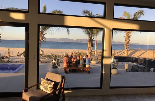 La Ventana House | Private Beach house oasis. Walk on waterfront. Kiting paradise at your door.