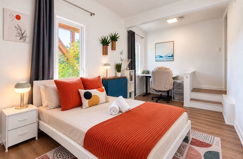 Berkeley Hills House | Private Berkeley Hills Studio Suite With Laundry