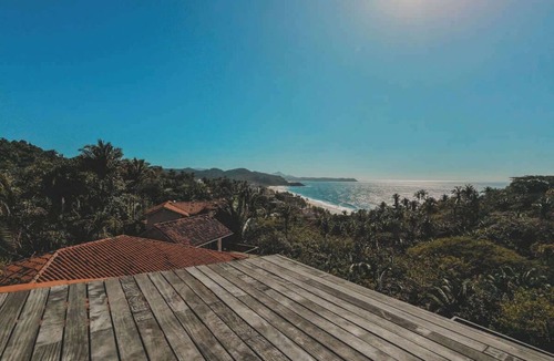 San Francisco House | Private Estate | Pool | OceanViews | 5 King Suites