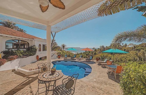 San Francisco House | Private Estate | Pool | OceanViews | 5 King Suites