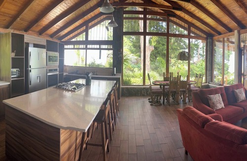 Santiago Atitlan House | Private house in lake Atitlan WiFi, Jacuzzi, Sauna, Pool, Water Toys,