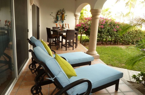 Zona Hotelera Villa | Private Ocean View Beachfront Villa