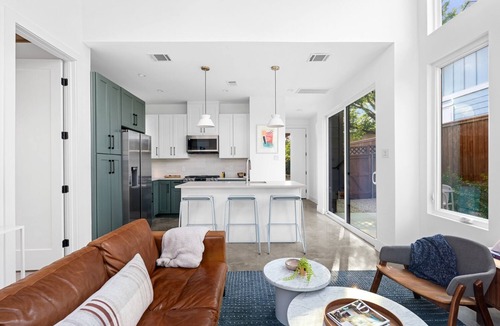 Chestnut House | Private peaceful Zen house located in a vibrant East Austin neighborhood.