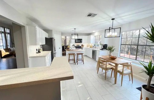 North Buttercup Creek House | Private Pool & Hot Tub-Large 4BR Family Home Near Austin-Sleeps 12!