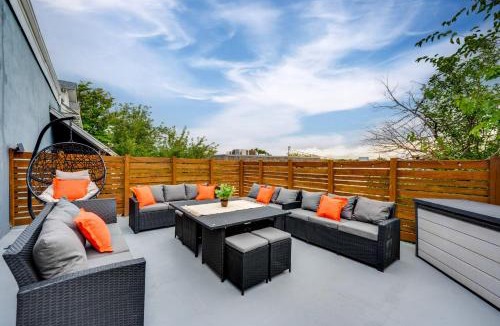 Denver House | Private Poolside Paradise: Attached Home by Denver