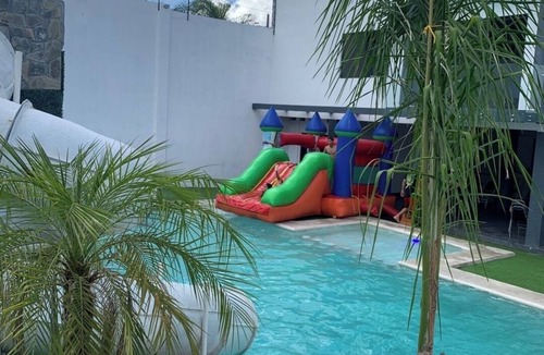 Juarez House | Private Quinta with swimming pool and ample space