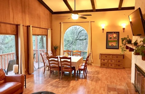 Helotes House | PRIVATE, RELAXING , AND A UNIQUE HOME EXPERIENCE