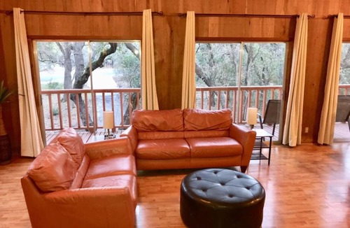 Helotes House | PRIVATE, RELAXING , AND A UNIQUE HOME EXPERIENCE