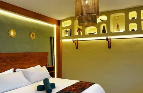 San Lucas Toliman Bed & Breakfast | Private Room With Jacuzzi, Sauna, & Pool