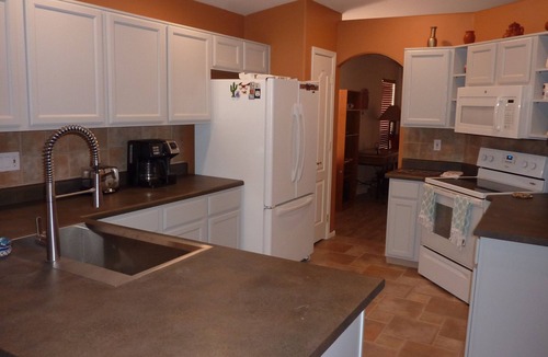 The Bluffs House | Private Southwest Haven with Magical Breathtaking Desert Views. Enjoy your stay!