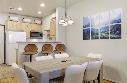 Heber Condo | Private Waterfall-View Condo, Luxurious Bedding, Private Patio, Walk to Saloon