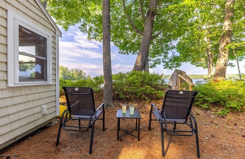 Damariscotta House | Private Waterfront Tiny Home with Beach, Kayaks, & Swim Raft - Damariscotta, ME