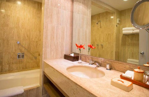 Puerto Vallarta Resort | Puerto Vallarta 4 Star Beach Resort w/All Inclusive Option
