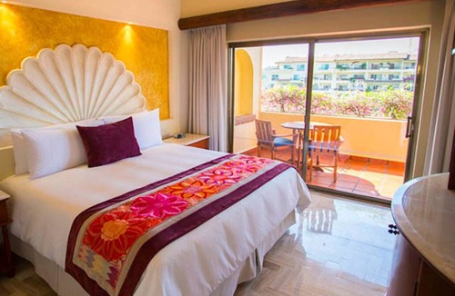Puerto Vallarta Resort | Puerto Vallarta 4 Star Beach Resort w/All Inclusive Option