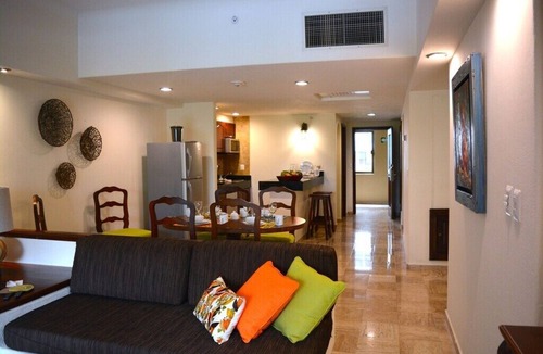 Las Glorias Resort | Puerto Vallarta Resort 1 Bedroom Sleeps 4