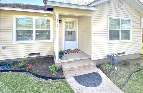 Caldwell House | Quaint Getaway in the ♥️ of Caldwell