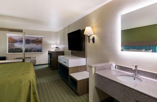 Alpine Hotel | Quality Inn Alpine